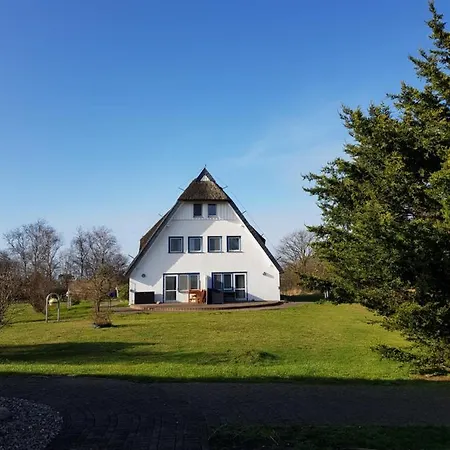 Suderhaus Hiddensee * Neuendorf (Hiddensee)