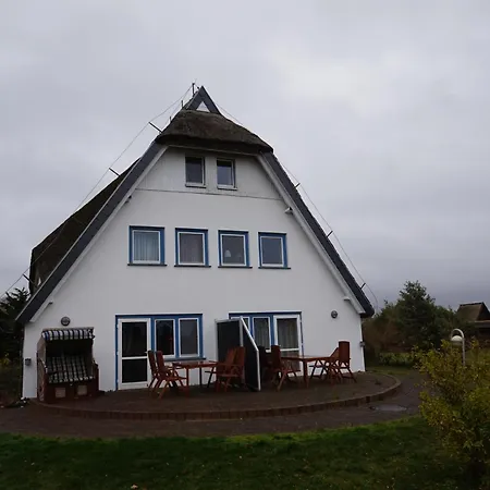 Suderhaus Hiddensee * Neuendorf (Hiddensee)
